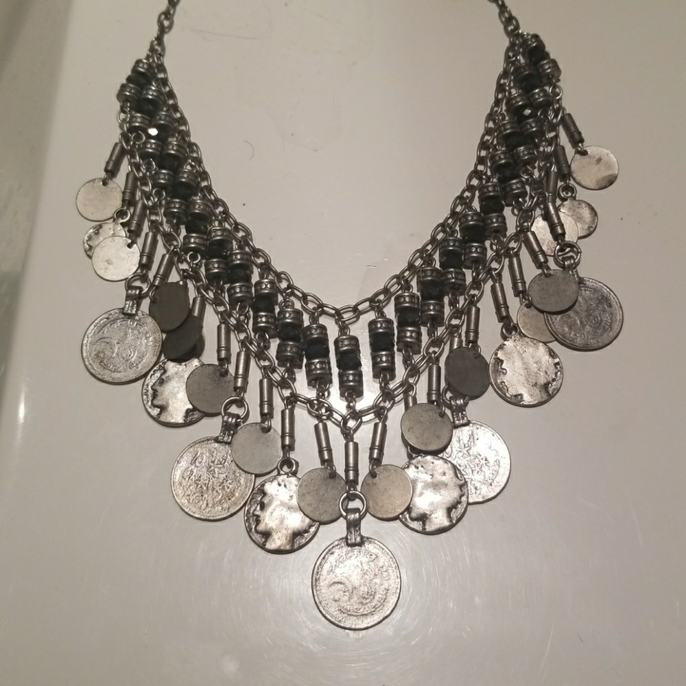 Express necklace